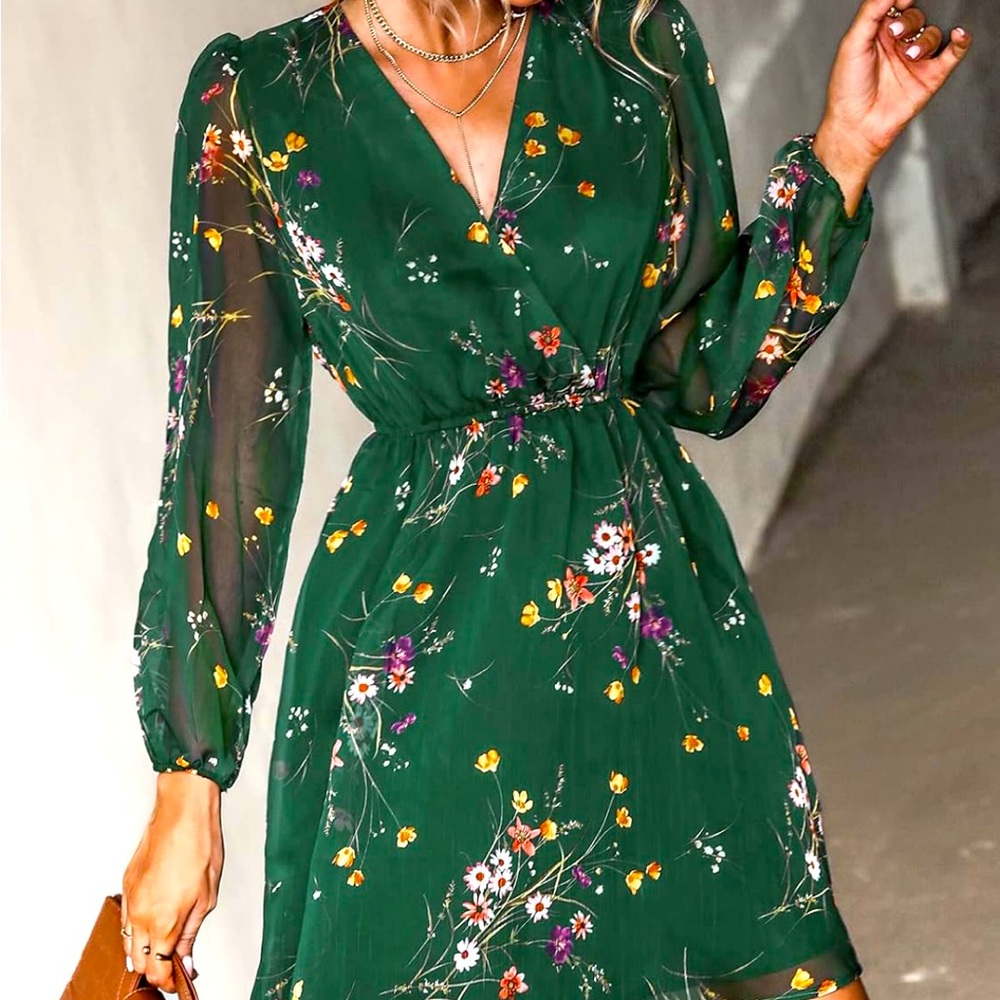Size Medium. Brand Nee CUPSHE Green Floral Dress
